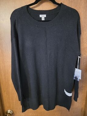 a.n.a Women's Black Crewneck Tunic Sweater